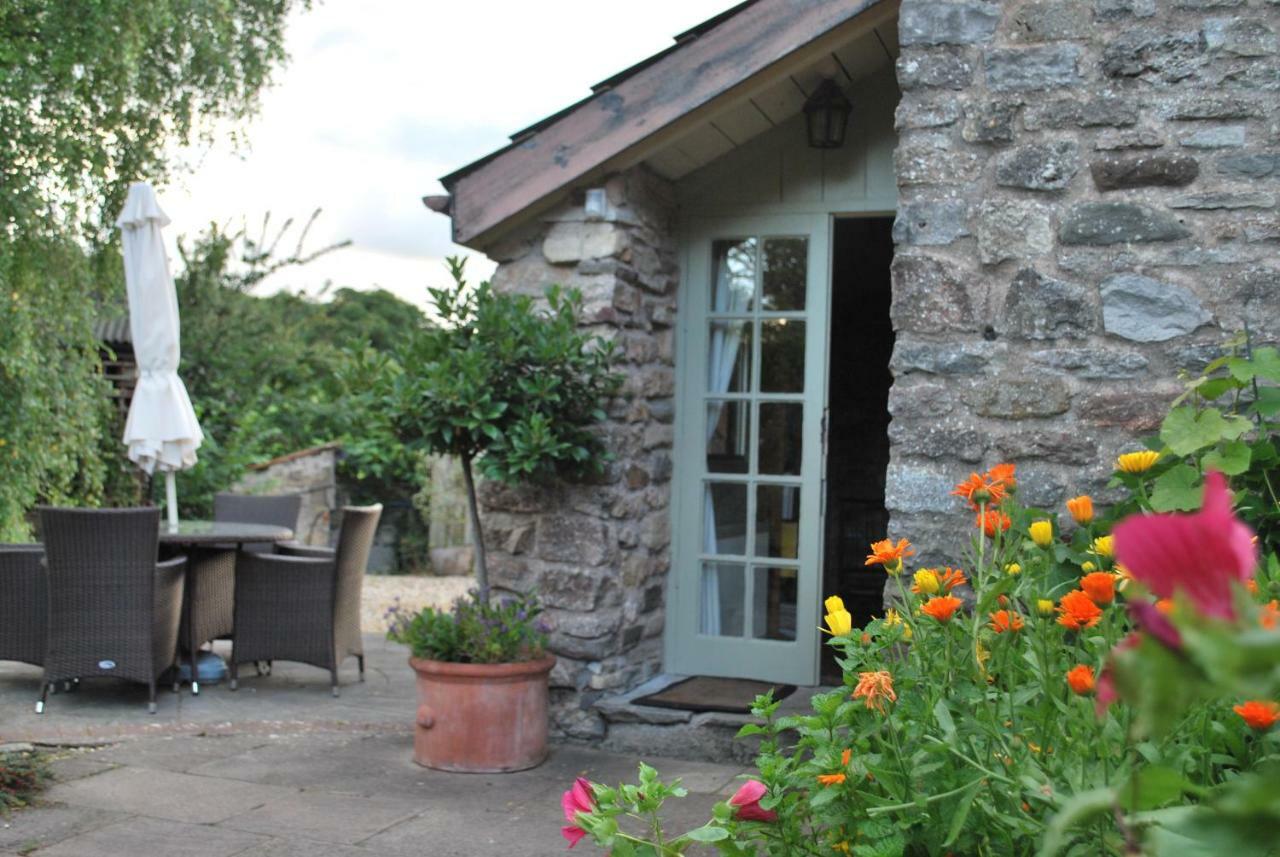 Fenny Castle Vineyard Cottage Wookey Exterior foto
